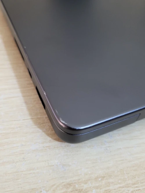 MacBook Pro M4 2024 Noir sidéral | PUCE M4 10 CORE | GPU 10 CORE | 16GB RAM | 512GB SSD | CYCLES 141 | CAPACITÉ BATTERIE 98%