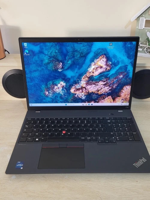THINKPAD P16s 16" FHD +| vPRO CORE i7-1370P | RTX A500 4GB | 32GB RAM | 512GB NVMe SSD | WORKSTATION