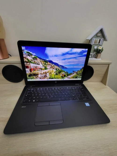 HP ZBook 15U G3 | CORE i7-6500U | 16GB RAM | 256GB NVMe SSD | WORKSATION