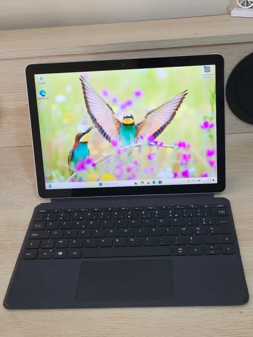 Microsoft Surface GO 2 TACTILE | CORE M3-8100Y 1.61GHz | 8GB RAM | 128GB SSD | | Poids : 544g