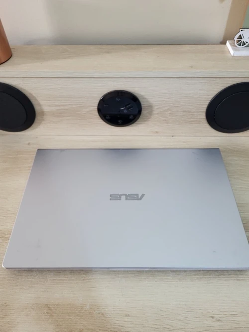 ASUS VivoBook 15.6" FHD | INTEL Pentium Silver N5000 | 4GB RAM | 256GB SSD | INTEL UHD GRAPHICS