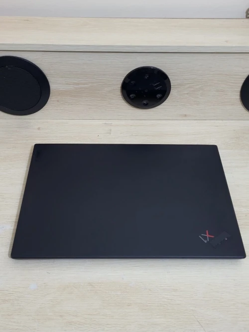 Thinkpad X1 CARBON GEN 9 | EVO vPRO CORE i5 1145G7 | 8GB RAM | 256GB NVMe SSD | 4G LTE WIFI 6