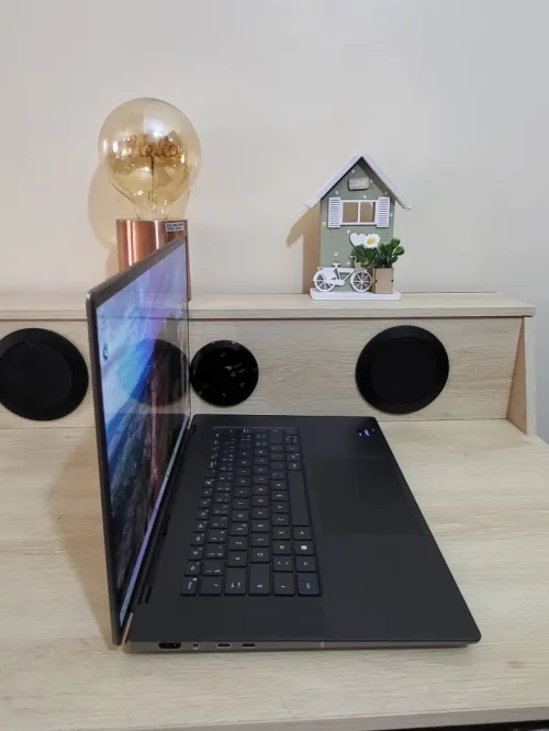 DELL PRECISION 5680 | OLED Tactile 4K | CORE i7-13800H | RTX 2000 ADA 8GB | 64GB RAM | 1To SSD