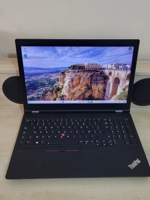 ThinkPad P15 Gen 2 | CORE i7-11850H | RTX A2000 4GB | 32GB RAM | 512GB NVMe | Workstation