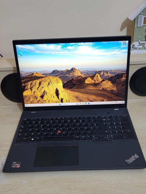 LENOVO THINKPAD P16S GEN 2 | RYZEN 7 PRO 7840U w| 32GB RAM | 512GB SSD | RADEON 780M GRAPHICS 4GB