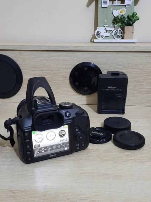 Nikon D3400 Appareil Photo Numérique Réflex 24.2 Mpix + OBJECTIF Nikon AF-P DX Nikkor 18 55mm f 3.5 5.6 g vr
