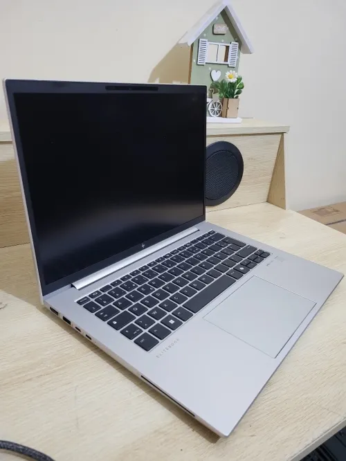 HP ELITEBOOK 845 G11 14'' FHD | RYZEN 5 8540U | 16GB RAM | 512GB NVMe | AMD RADEON 740M GRAPHICS