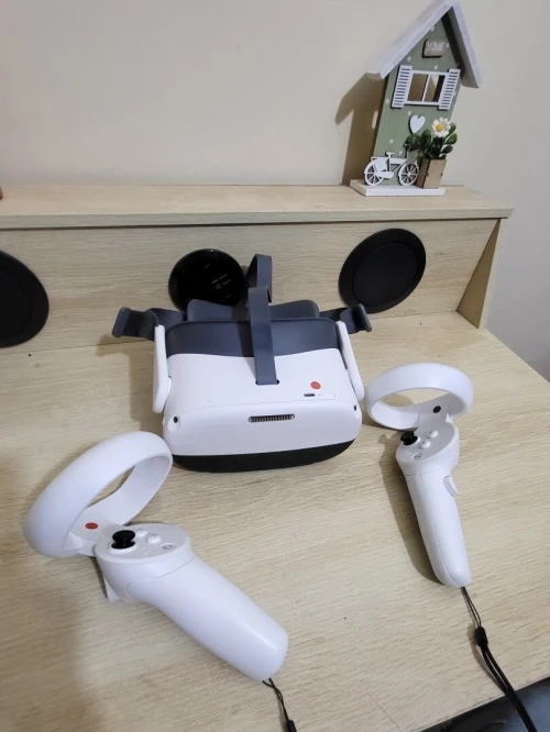 Casque Neo 3 Lunettes VR tout-en-un Jeu de réalité virtuelle qualité d'image 4K UHD Sans fil 256GB