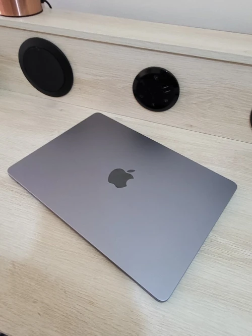 MacBook Air M2 2023 | PUCE M2 8 CPU | GPU 10 COEURS | 8GB RAM | 256GB SSD | CYCLES 67 | MDM BYPASSED