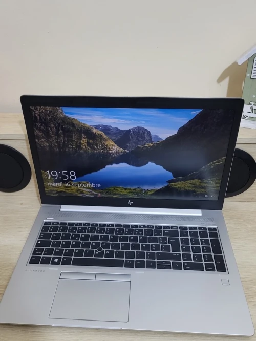 HP ELITEBOOK 755 G5 15.6'' FHD | RYZEN 7 PRO 2700U W | 16GB RAM | 512GB NVME SSD | AMD RADEON Vega