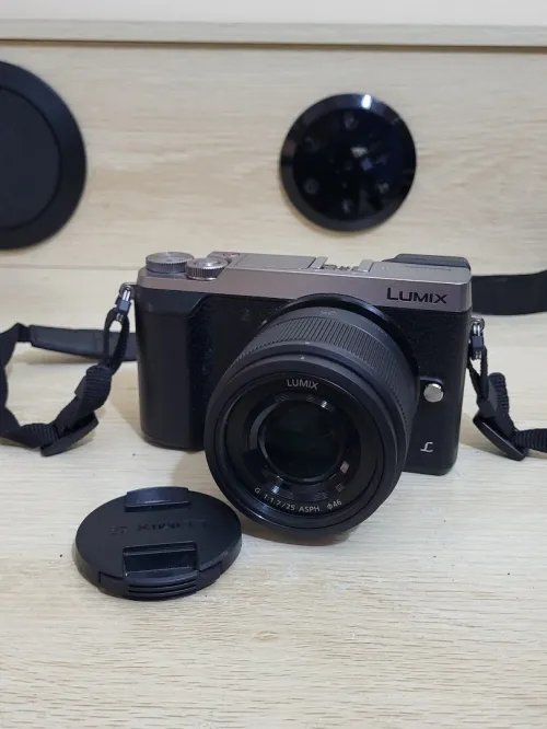 Panasonic Lumix GX80 | Hybride Compact Vidéo UHD 4K + Objectif Panasonic Lumix G 25 mm f/1.7 ASPH
