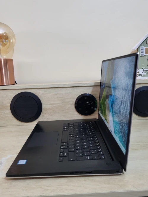 DELL PRECISION 5530 | CORE i7-8850H | NVIDIA Quadro P1000 4GB | 32GB RAM | 512GB NVMe | WORKSTATION