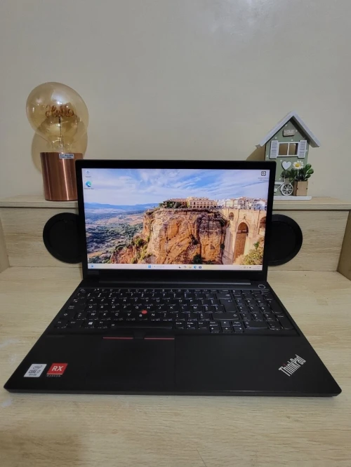LENOVO THINKPAD E15 | CORE i7-10510U | AMD RADEON RX 640 2GB | 16GB RAM | 512GB NVMe SSD