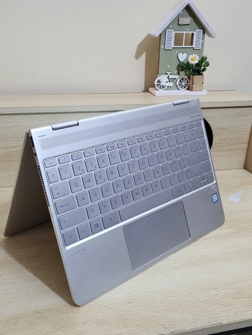 HP EliteBook x360 TACTILE 2-en-1 | INTEL CORE i7 7500U | 8GB RAM | 256GB NVME SSD