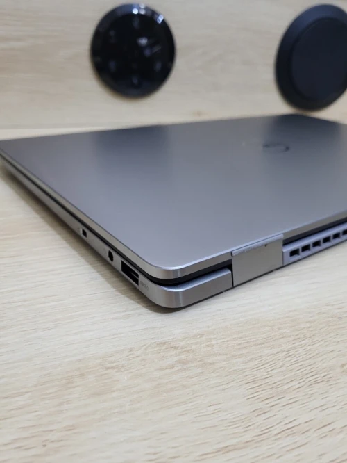DELL LATITUDE 9520 UHD 4K | INTEL CORE i7 1185G7 | 32GB RAM | 512GB SSD | INTEL IRIS XE GRAPHICS