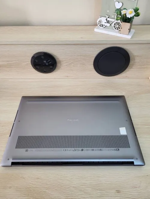 DELL PRECISION 5680 | OLED Tactile 4K | CORE i7-13800H | RTX 2000 ADA 8GB | 1To SSD | 64GB RAM