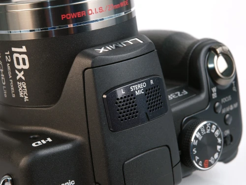 Panasonic Lumix FZ38 Zoom 18x Optical Résolution : 12.1Mp