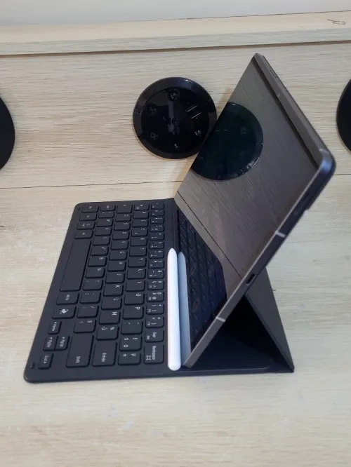 SAMSUNG GALAXY TAB S10 FE | 256GB | 8GB RAM | + STYLET SAMSUNG + BOOKCOVER CLAVIER