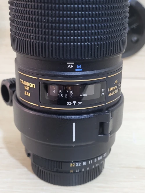 Téléobjectif Tamron 180mm f/3.5 SP AF Di LD IF Macro 1:1 Monture Nikon