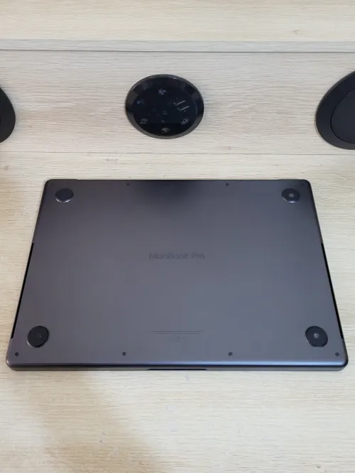 MacBook Pro M4 2024 Noir sidéral | PUCE M4 10 CORE | GPU 10 CORE | 16GB RAM | 512GB SSD | CYCLES 141 | CAPACITÉ BATTERIE 98%