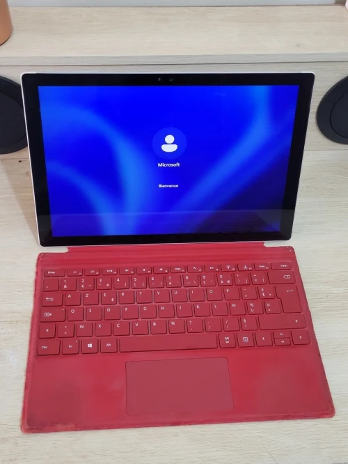 Microsoft Surface Pro 4 | INTEL CORE i7 6650U | 8GB RAM | 256 SSD | INTEL IRIS GRAPHICS