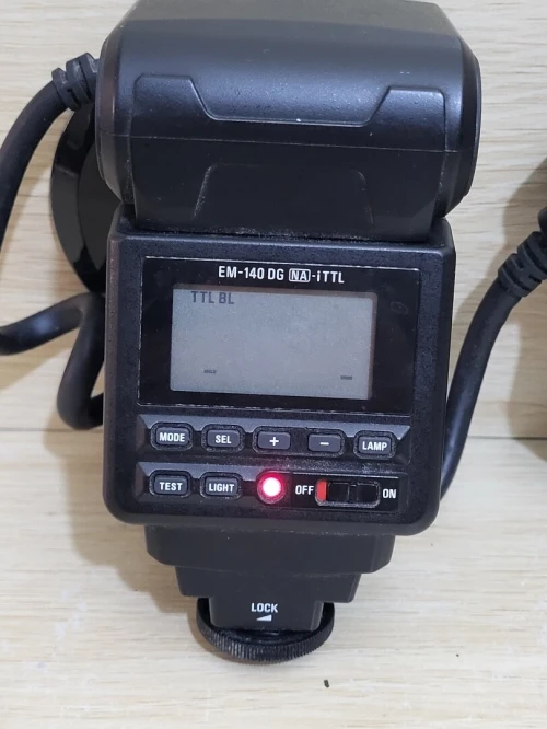 Sigma MACRO EM-140 DG- Flash annulaire - 14m - dédié aux Boîtiers Nikon i-TTL