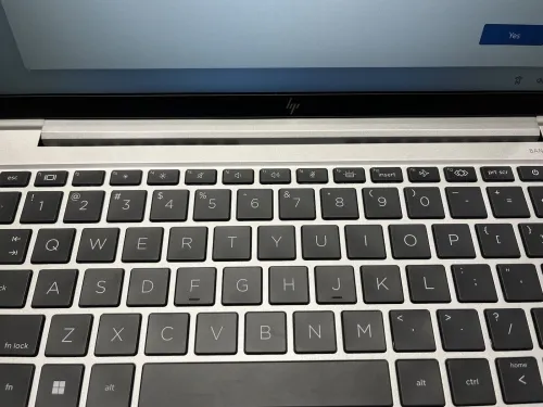 HP ELITEBOOK 830 G8 | CORE I7-1185G7 | 32GB RAM | 512 SSD | Iris Xe Graphics