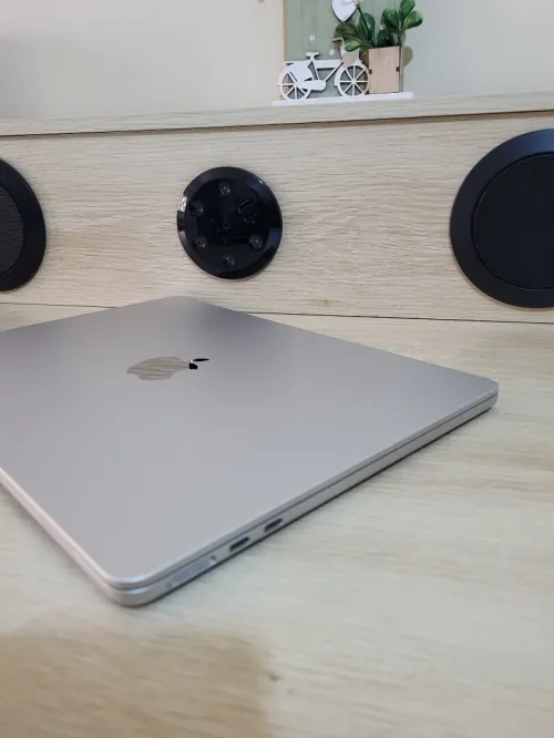 MacBook Air M4 2024 Argent | PUCE M4 8 CORE | GPU 10 CORE | 16GB RAM | 512GB SSD | CYCLES 95 | CAPACITÉ BATTERIE 100%