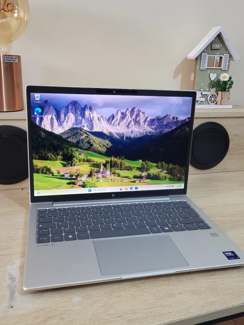 HP EliteBook 6 G1i 13'' NoteBook AI PC | INTEL CORE Ultra 5 225U | 32GB RAM | 256 NVMe |