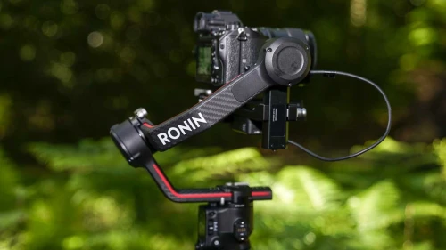 DJI RONIN RS 3 Stabilisateur de nacelle à 3 Axes pour Reflex et caméras Canon/Sony/Nikon....