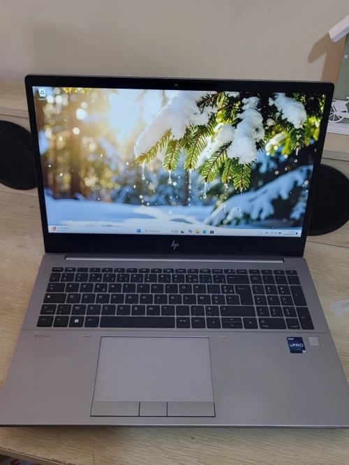 HP ZBook Fury G10 | CORE i7-13850HX | NVIDIA RTX A1000 4GB | 32GB RAM | 1To NVMe SSD | MOBILE WORKSTATION