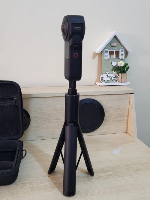 Insta360 One RS 1-inch 360 Edition - Caméra 360 VIDEO UHD 6K avec Deux capteurs 1 Pouce, co-conçue avec Leica, Photo 21MP, stabilisation FlowState, Faible luminosité de qualité, résistante à l'eau