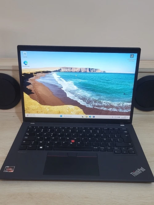 LENOVO THINKPAD T14 | RYZEN 5 6650U 2.90GHz | 16GB RAM | 256GB NVME SSD | AMD RADEON GRAPHICS 