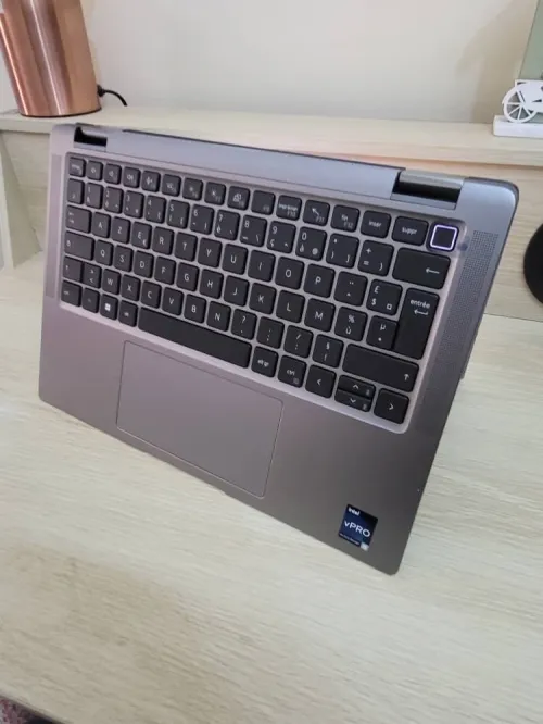 Dell Latitude 7340 (2-en-1) x360 TACTILE FHD | INTEL CORE Evo vPRO i5 1345U | 16GB RAM | 256GB SSD