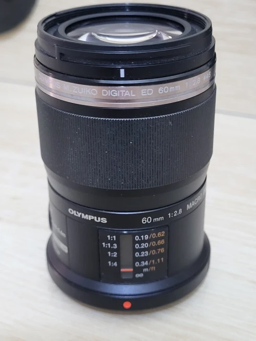 Objectif Olympus M. Zuiko Digital ED 60 mm f/2.8 Macro