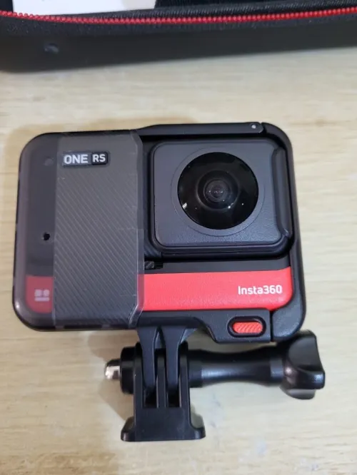 Insta360 One RS Twin Edition on Geht's Kit - Caméra d'action étanche 4K60fps et 5.7K 360 avec objectifs interchangeables - stabilisation - Photos 48MP - HDR Actif - Traitement IA