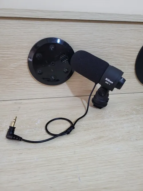 Microphone stéréo Nikon ME-1 pour appareil photo reflex numérique muni d'une prise jack stéréo