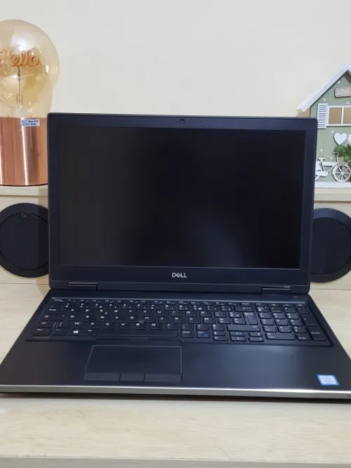 DELL PRECISION 7530 | i5-8300H | QUADRO P3200 6GB | 32GB RAM | 512GB NVMe | WORKSTATION