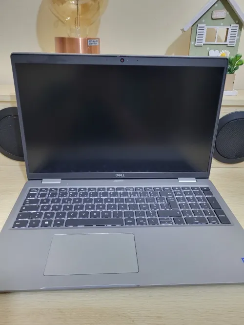 DELL LATITUDE 5520 | INTEL CORE i7 1165G7 | 16GB RAM | 256GB SSD | INTEL Iris Xe