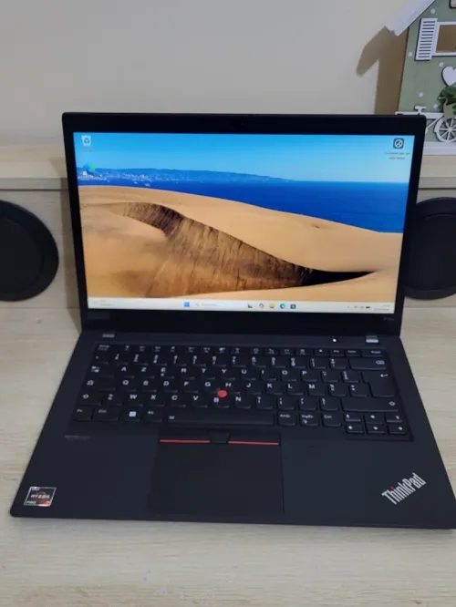 LENOVO THINKPAD P14S | RYZEN 7 PRO 5850U | 32GB RAM | 1TB SSD | RADEON PRO GRAPHICS 4GB