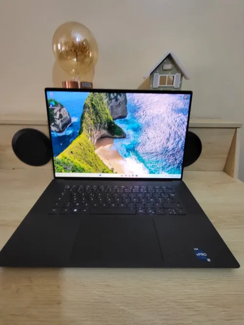DELL PRECISION 5680 | OLED Tactile 4K | CORE i7-13800H | RTX 2000 ADA 8GB | 64GB RAM | 1To SSD