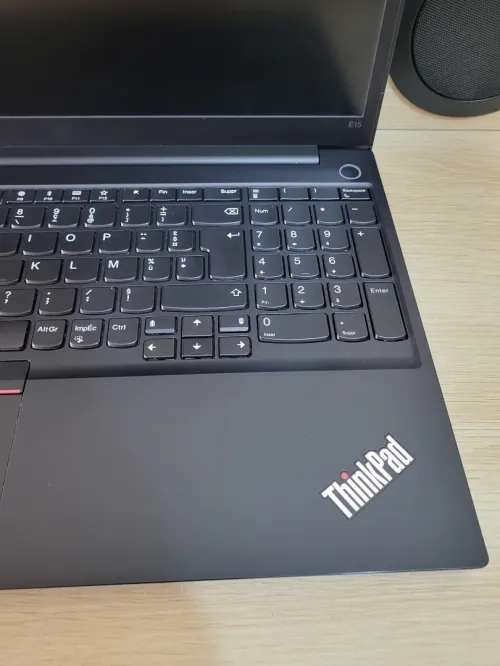 LENOVO THINKPAD E15 | CORE i5-10210U | 16GB RAM | 512GB NVMe SSD | AMD RADEON RX 640 2GB