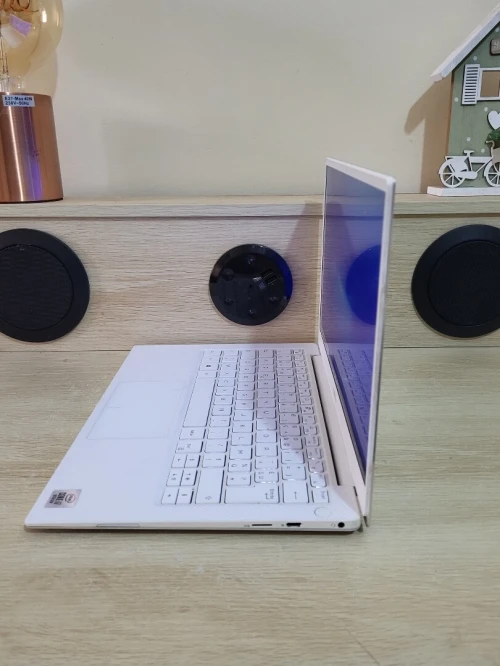 DELL XPS 7390 | CORE i7-10510U | 16GB RAM | 512GB NVMe SSD | INTEL UHD GRAPHICS