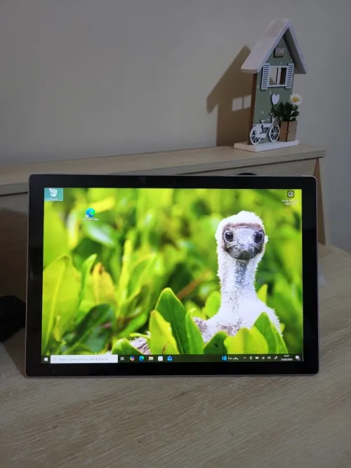 Microsoft Surface Pro 7 10EME GEN CORE i5 1035G4 - 8GB RAM - 128 SSD
