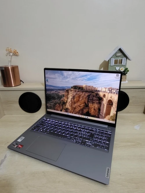 ThinkBook 16 G6 ABP 16'' FHD + | RYZEN 7 7730U | 16GB RAM | 1TB NVMe SSD | AMD RADEON GRAPHICS 2GB