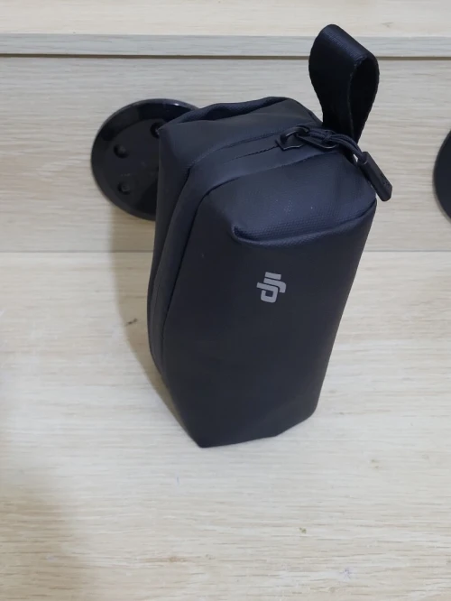 DJI Osmo Pocket 3 Créateur Combo Bundle, camera vlog CMOS 1'' et Vidéo 4K/120 ips, digital et petite, Stabilisation à 3 axes, Suivi Facial/Objet, MAP rapide, avec Micro pour un Son net