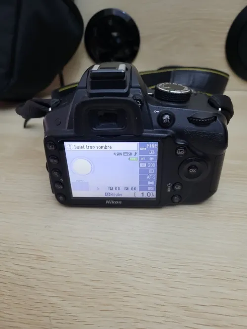 Nikon D3200 Appareil photo reflex 24Mpx + OBJECTIF Nikon AF-S DX Nikkor 18-55mm f/ ED II