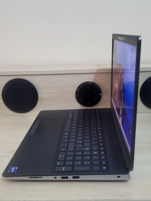 DELL PRECISION 7560 | CORE i9-11950H | RTX A2000 4GB | 64B RAM | 512GB NVMe SSD | WORKSTATION