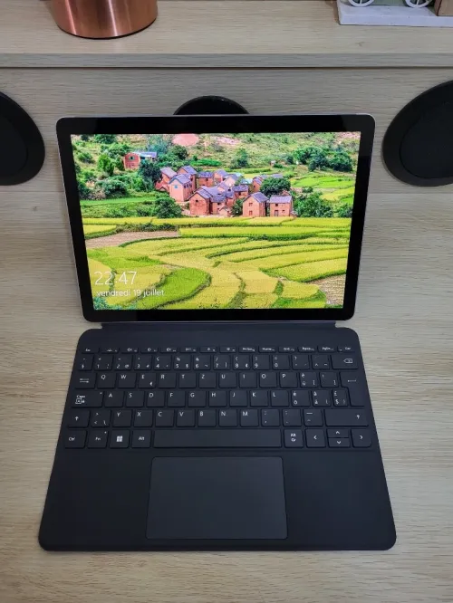Microsoft Surface GO 3 TACTILE | PENTIUM CPU GOLD 6500Y 1.61GHz | 8GB RAM | 128GB SSD | Poids : 544g