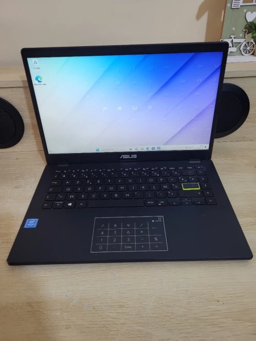 ASUS VivoBook 15.6" FHD | INTEL Pentium Silver N5030 | 4GB RAM | 128GB SSD | INTEL UHD GRAPHICS